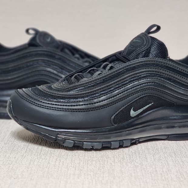 나이키 에어맥스 97 블랙 250mm