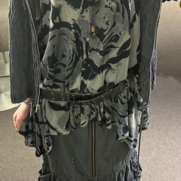 OS)Japanese vintage 여성 지퍼 디자인 프릴 미디 스커트