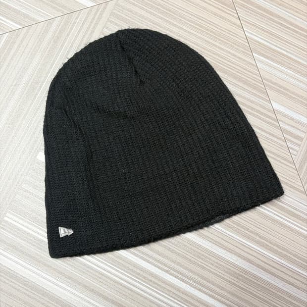 뉴에라 블랙라벨 메리노 울 블랙 비니