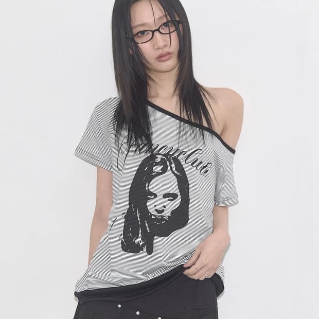 팬시클럽 미스틱 원숄더 티
