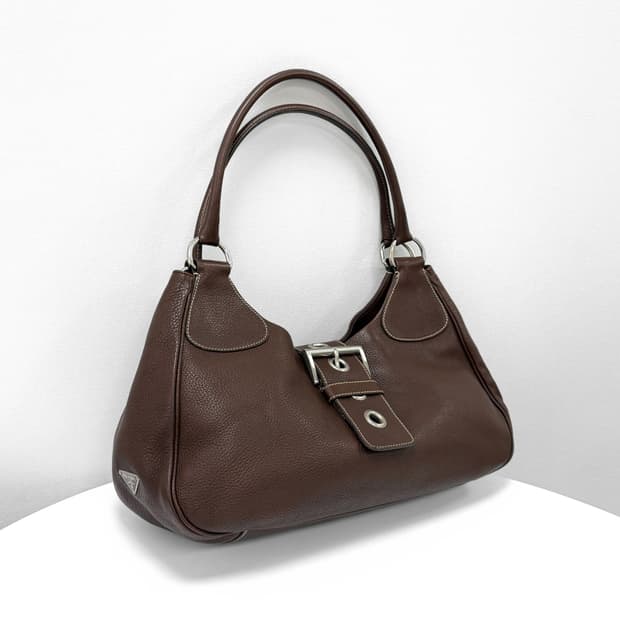 프라다 비텔로 다이노 스티치 문 숄더백