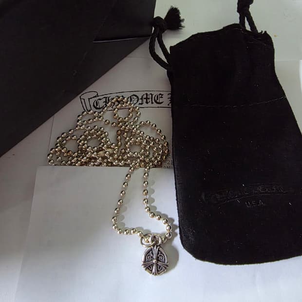 크롬하츠 볼체인 피스사인 참