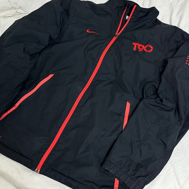 나이키 토탈90 바람막이 스톰핏 윈드브레이커 라지