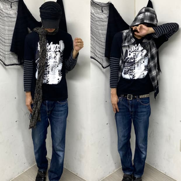 (b-one soul)Y2K Print Black U-Neck Tee