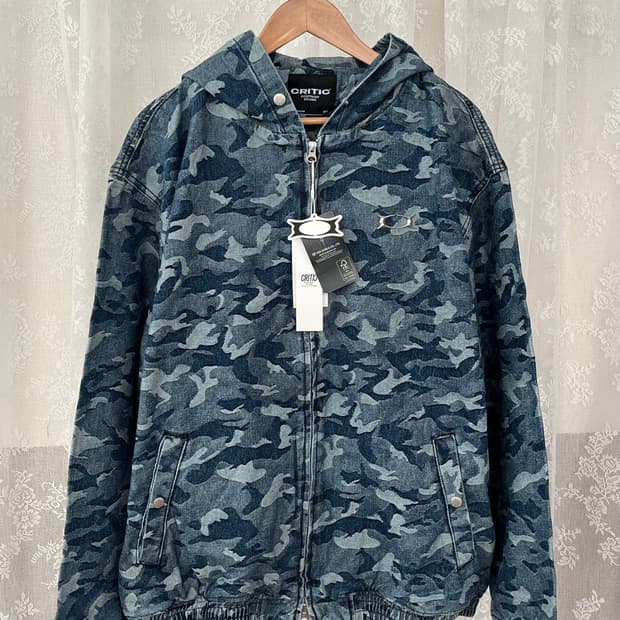 XL) 새상품 크리틱 데빌 카모 후드집업 블루