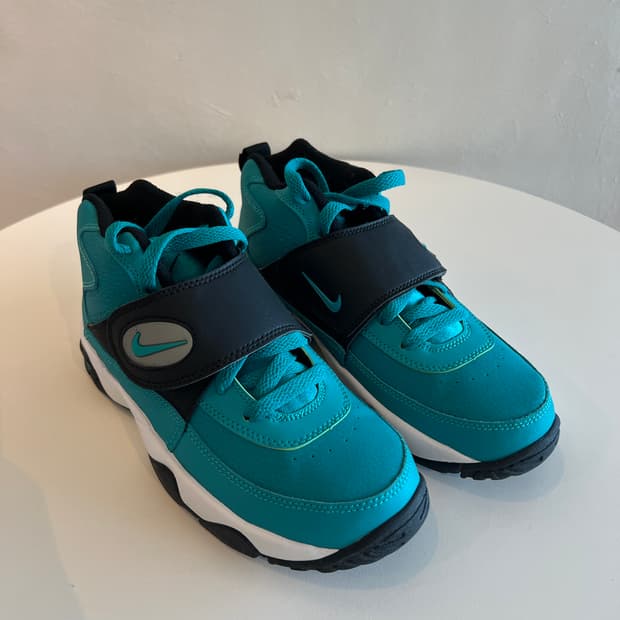 (230) 나이키 에어 미션 (GS) '터콰이즈' (630911-031)