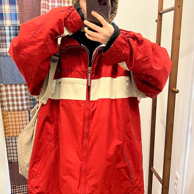 퀵실버 레드 패딩 