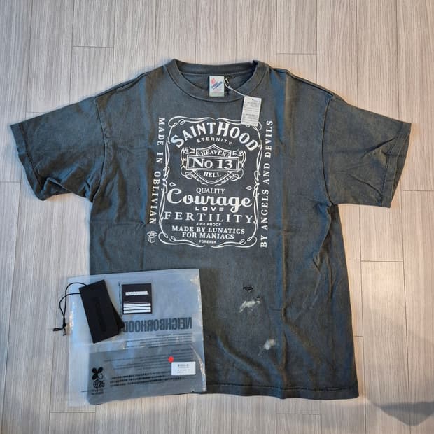 세인트미카엘 x 네이버후드 티셔츠 (L)