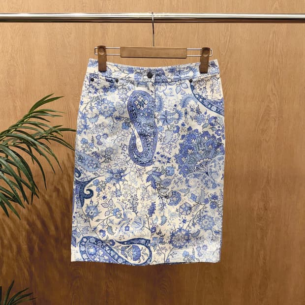 에트로 코튼 미디 스커트 페이즐리 패턴 백 슬릿 디테일 H라인 블루