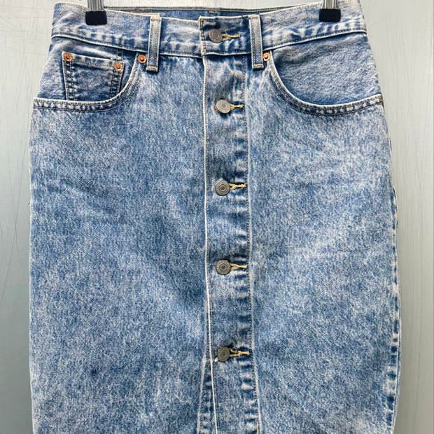 Levis 리바이스 프리미엄 버튼플라이 데님 미디 스커트