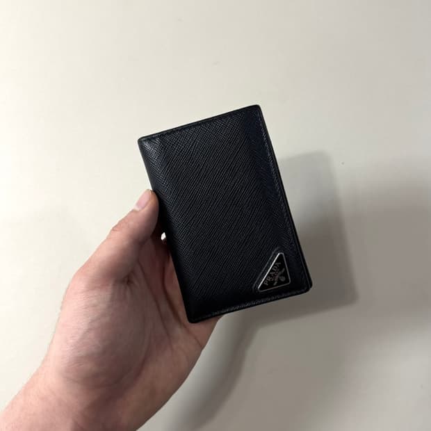 [OS/당일출고]프라다 삼각로고 사피아노 카드지갑