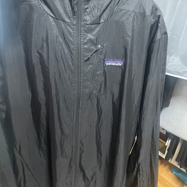 파타고니아 후디니 바람막이 XL 사이즈 블랙 