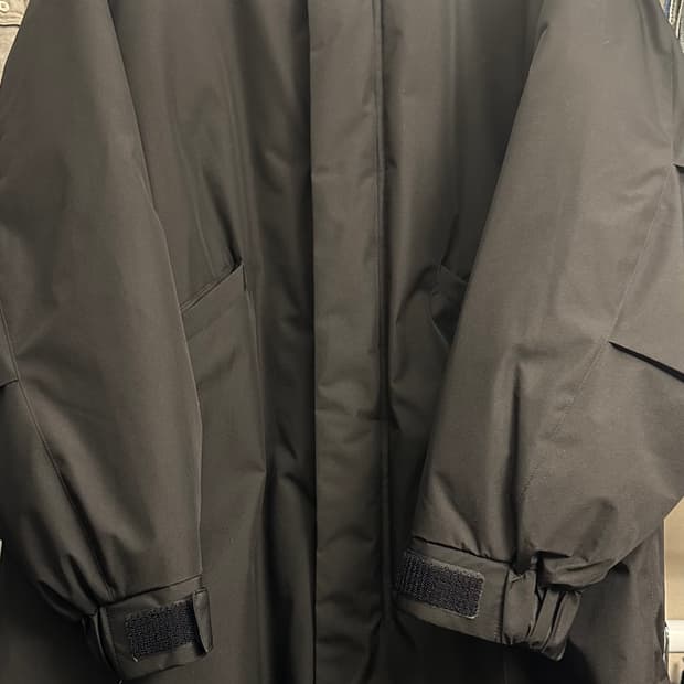 GU 롱패딩 히트패디드모즈코트 블랙 L