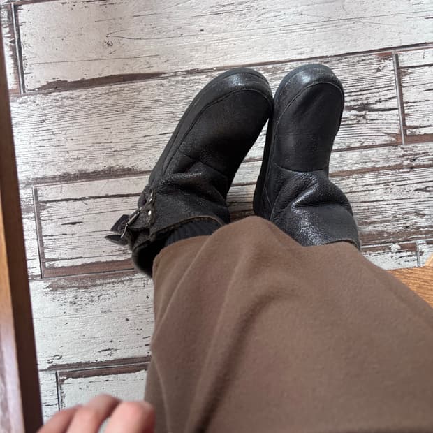 꼼데가르송 버클부츠