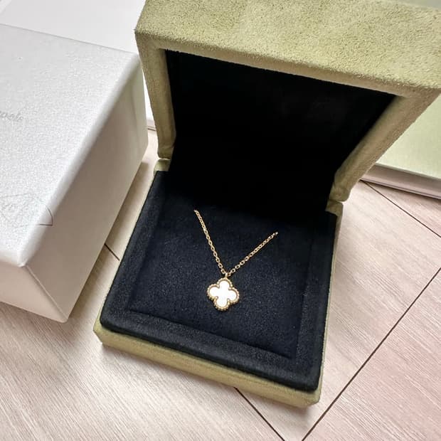 반클리프 아펠 빈티지 알함브라 마더오브펄 스위트