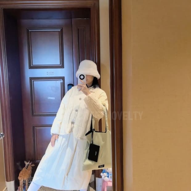  프라다뷰티 양면 에코백 & 파우치 세트 