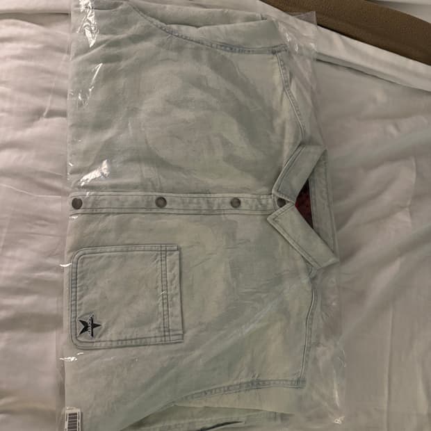 슈프림 퀼티드 데님자켓 인디고 L (라지)