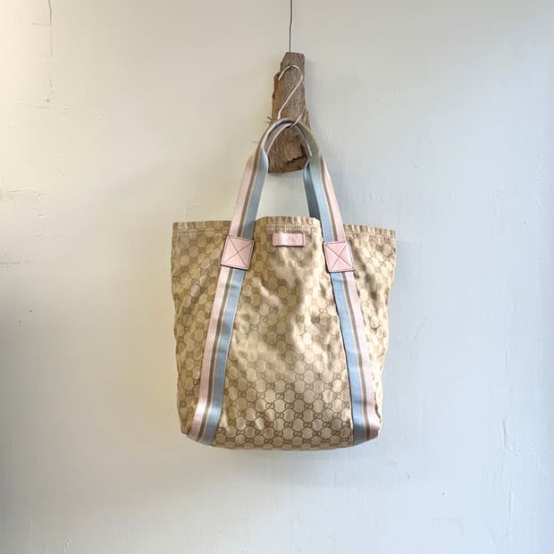 구찌 베이지 핑크 GG캔버스 셔리 토트백