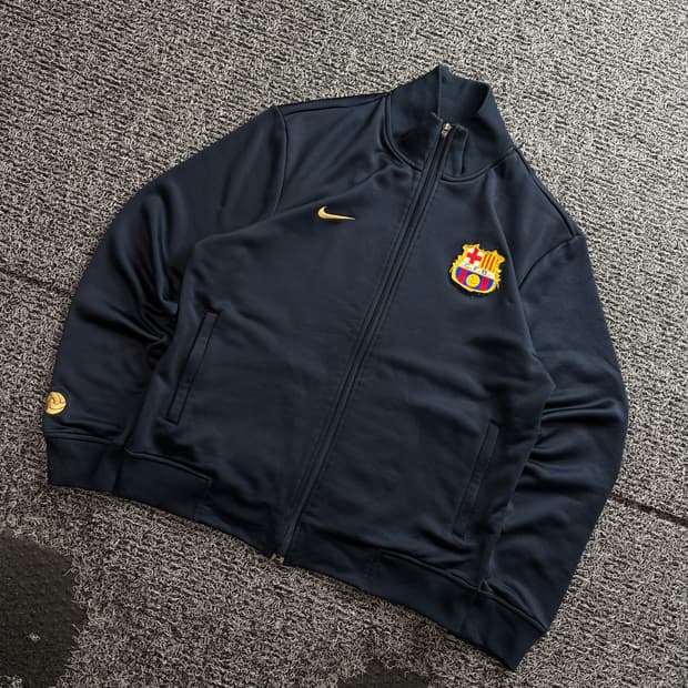 나이키 바르셀로나 레트로 풋볼 트랙 탑 3848
