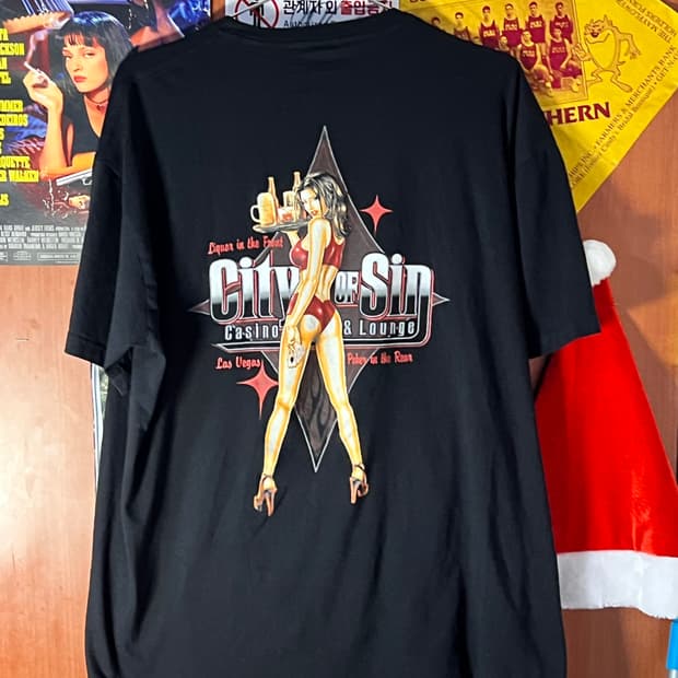 00's Sin city Pin up Shirt