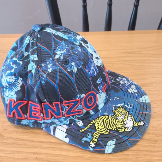 [KENZO × H&M] 한정판 콜라보 플라워 타이거 스냅백 (블루 패턴