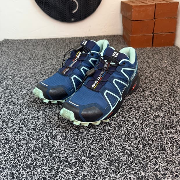 살로몬 스피드크로스 4