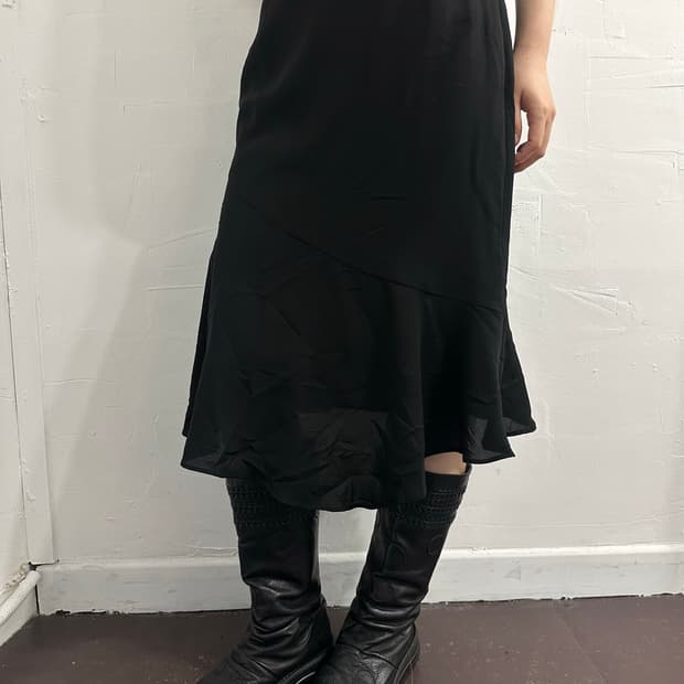 Keith poly skirt