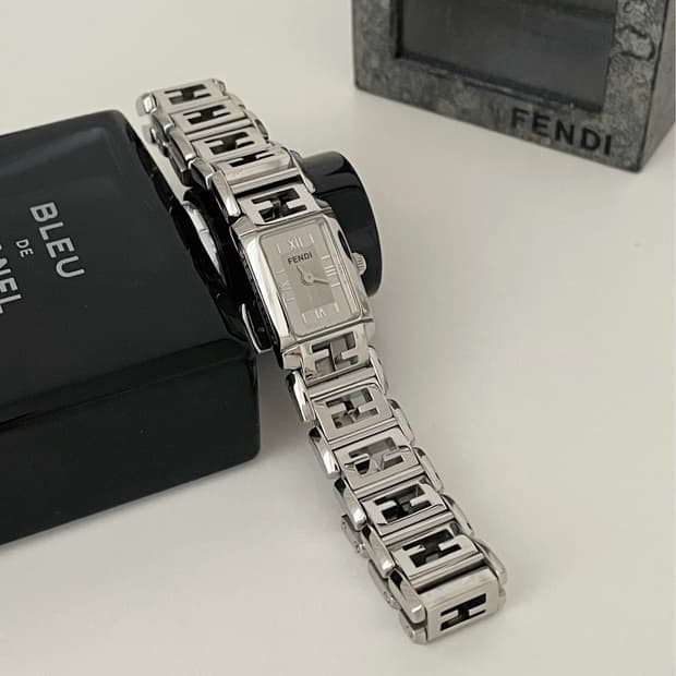 FENDI mirror steel watch / 펜디 스틸 시계