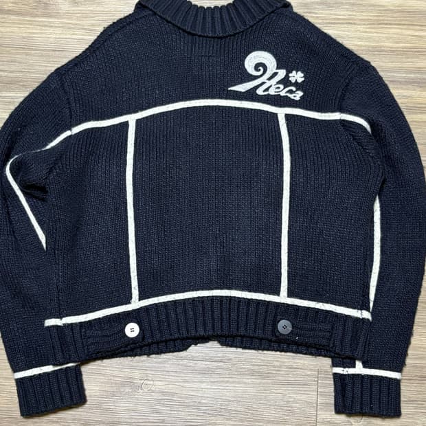 [XL] 에이카 화이트 네이비 코위찬