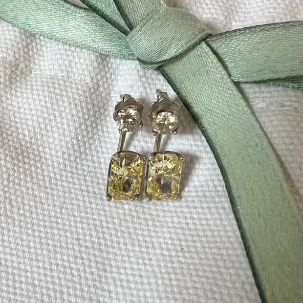 틸타넬로 귀걸이