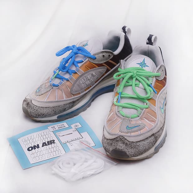 나이키 온에어 에어맥스98 뉴욕 La Mezcla (US8 / 260)