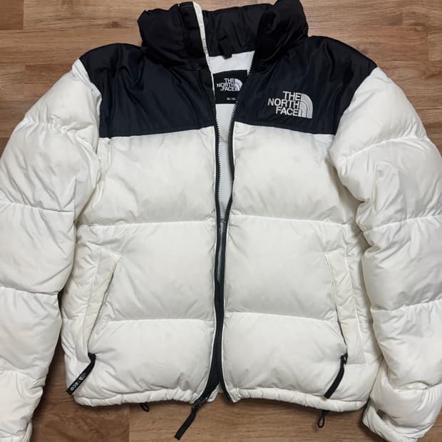 노스페이스 1996에코 눕시패딩 화이트