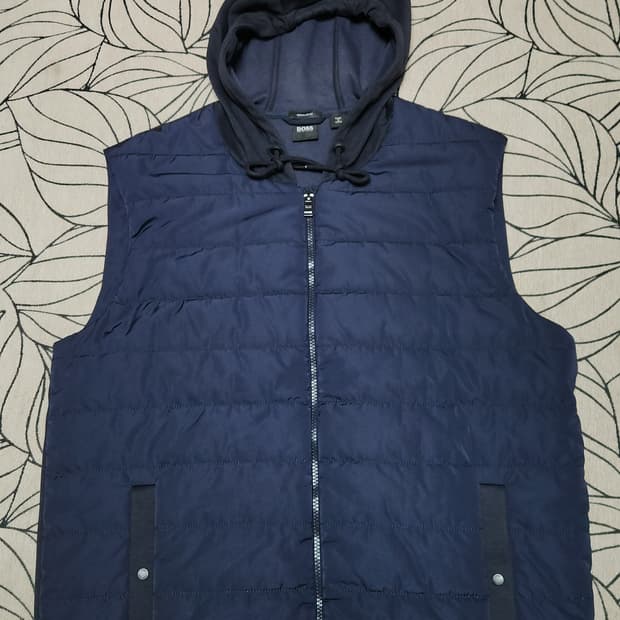휴고보스 남성 후드 패딩 조끼 네이비 XL 110