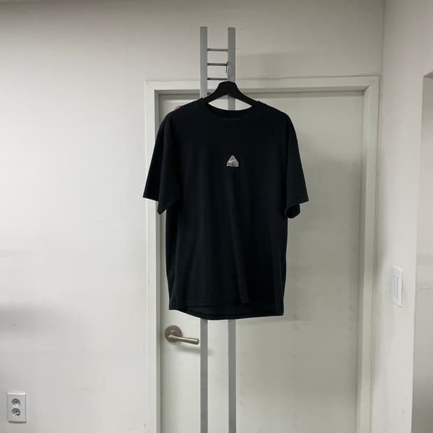 나이키 ACG 반팔 티셔츠 블랙 L