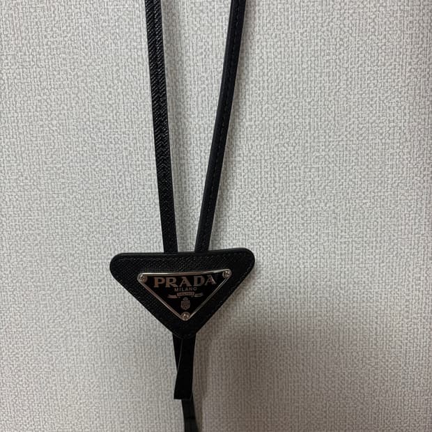 프라다 사피아노 볼로 타이 블랙