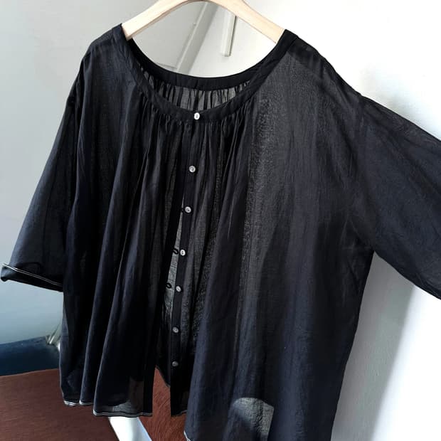 Sheer fabric wide design loose shirt
