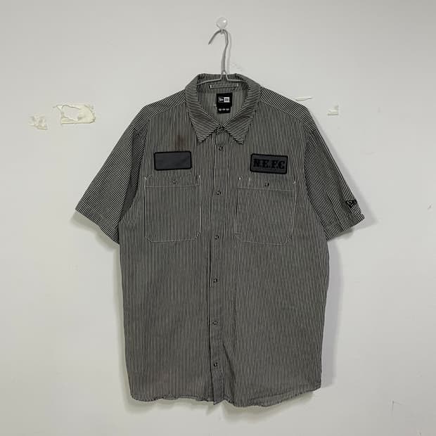 뉴에라 스트라이프 반팔 셔츠