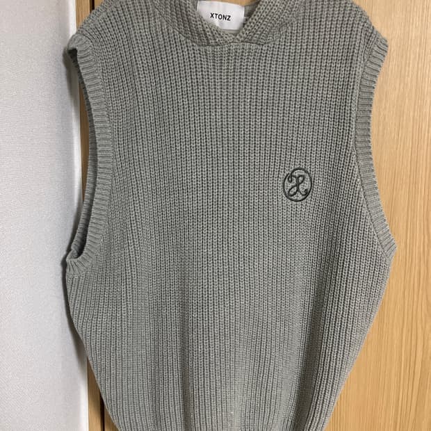 엑스톤즈 니트조끼