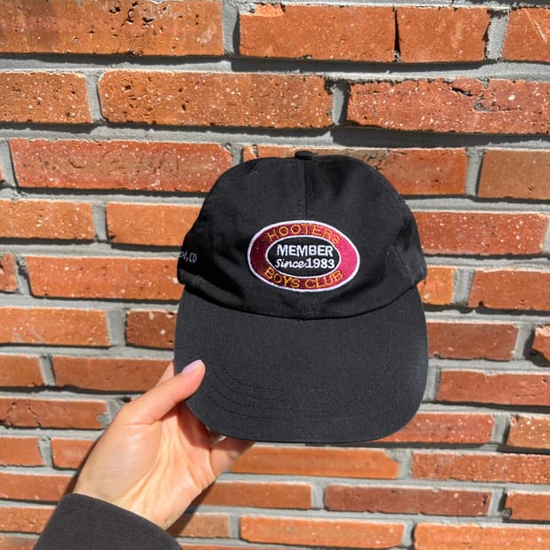 90s 'Hooters Boys Club' Cap
