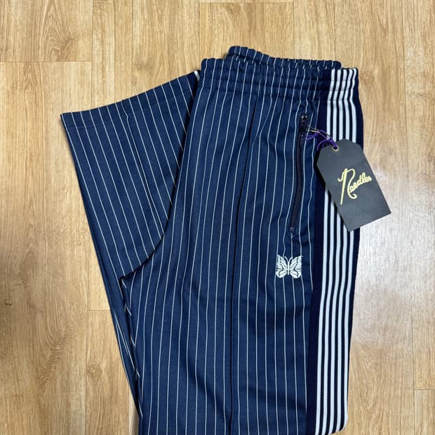 니들스 스튜디오스 별주 트랙팬츠M 새상품