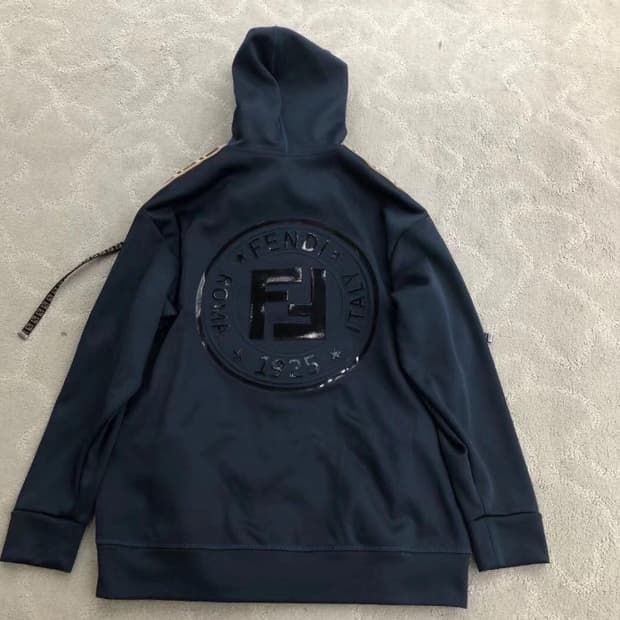 [정품] 펜디 백로고 하이글로스 레터링 테크 후드티 S