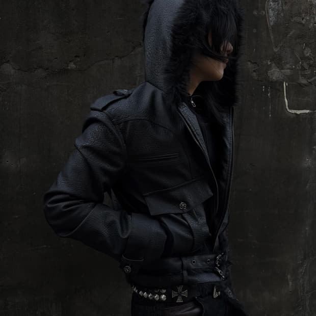 퍼 후드 레더 크롭 자켓