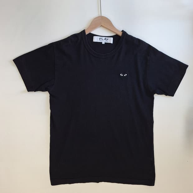 꼼데가르송 블랙와펜 반팔티셔츠