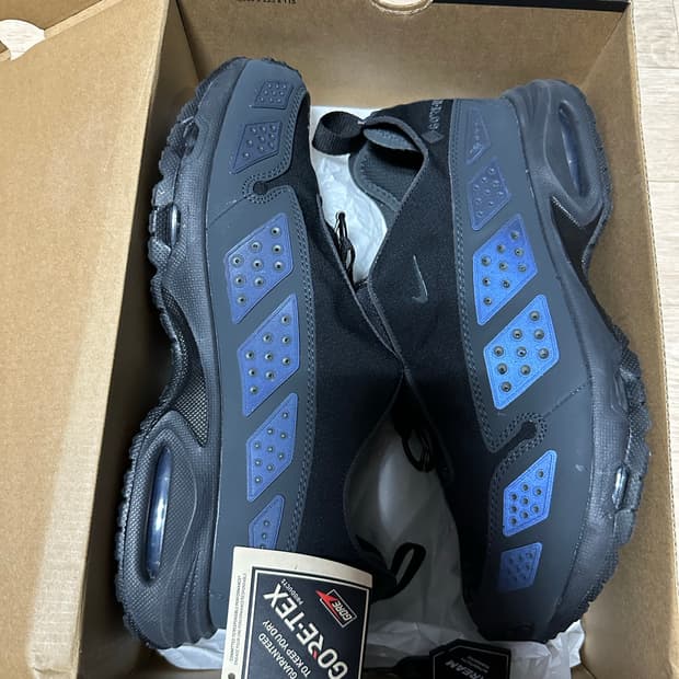 나이키 에어맥스 sndr 고어텍스 블랙 앤 다크 스모크 그레이