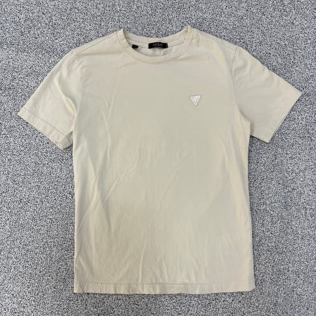 S 게스 반팔티 삼각로고 티셔츠 0310J