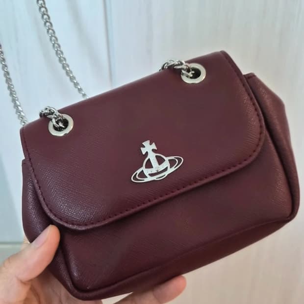 비비안웨스트우드 체인 크로스백 버건디