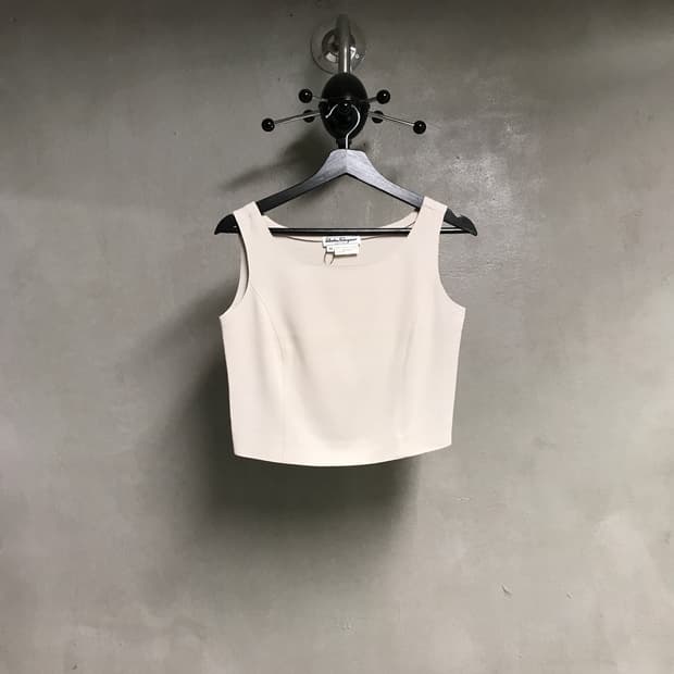 페라가모 슬리브리스 탑 40(W)