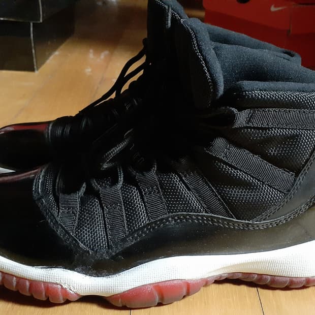 에어조던11 브레드 235