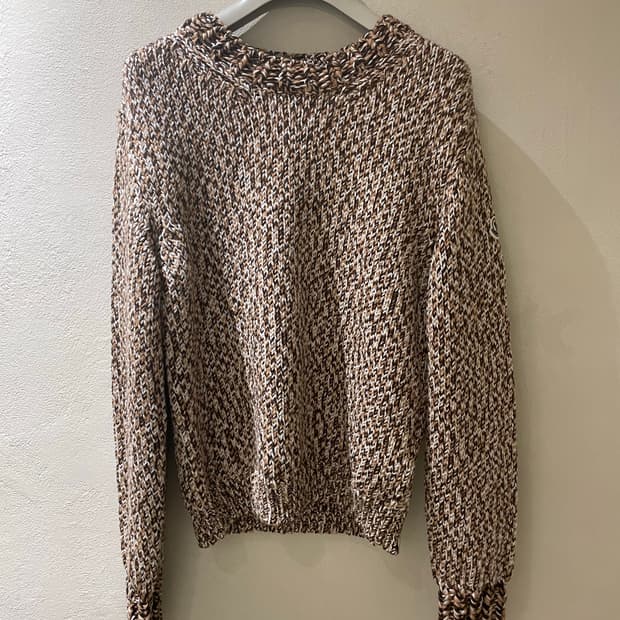 몽끌레어 여성스웨터