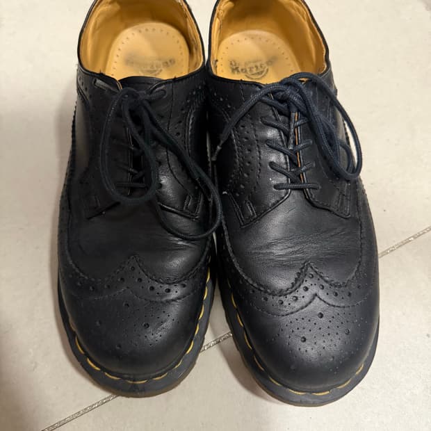 닥터마틴 윙팁 270